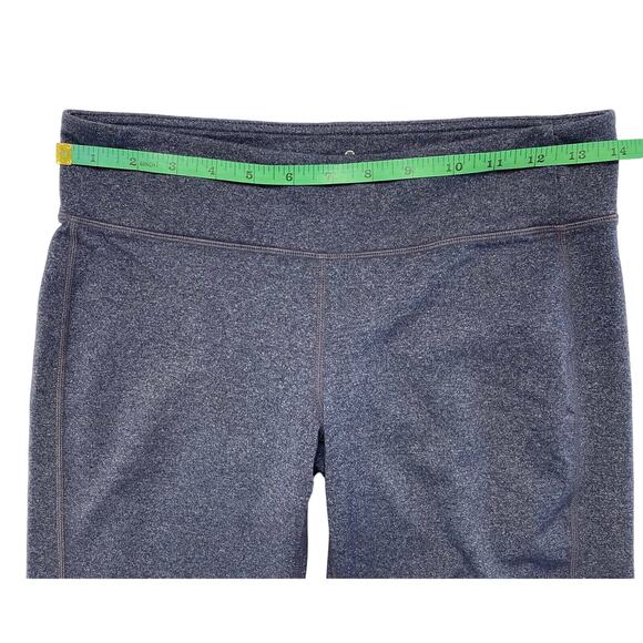 ATHLETA Kickbooty Gray Crop Straight Leg Workout Pants Size Small #819277 - Picture 6 of 8